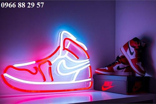 Logo đèn Neon Sign cho Shop giày dép siêu đẹp